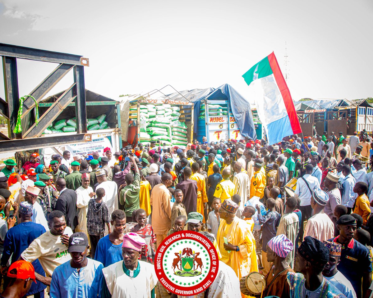 KanoRDD's tweet photo. ABBA KEEPS PROMISES! 
Today, Thursday, July 2, 2026, His Excellency, Governor Abba K. Yusuf, officially flagged off the distribution of 150 truckloads of subsidized Gida-Gida fertilizer to the 44 LGAs of Kano State. This intervention will support over 100,000 small-scale farmers. https://t.co/jFb9rUj8cG