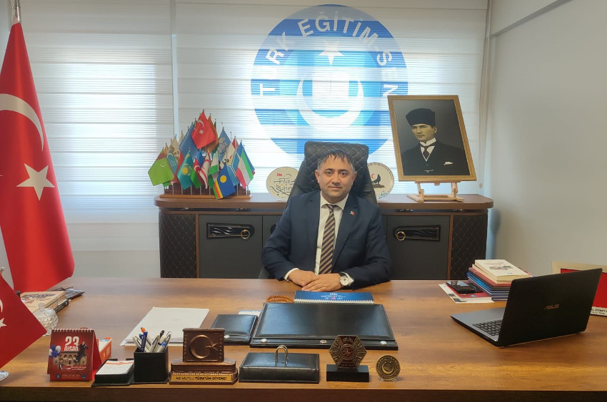 turgay_simavi's tweet photo. 🚨 Türkiye Kamu-Sen Malatya İl Temsilciliğinde atama kararı belli oldu!

Türk Eğitim-Sen Malatya Şube Başkanı Fevzi Şahin, genel merkezin 542 sayılı kararıyla yeniden il temsilcisi olarak görevlendirildi. Şahin, "Allah mahcup etmesin" sözleriyle teşkilat liderlerine teşekkür etti.

Haberin tüm detayları: https://t.co/UPonuCimQP

🗣️ Sizce Malatya'da kamu çalışanlarının çözüm bekleyen en acil sorunu nedir? Yorumlarda buluşalım. 👇 @FS_fevzisahin 

#Malatya #KamuSen #MemurHakları #Sendika