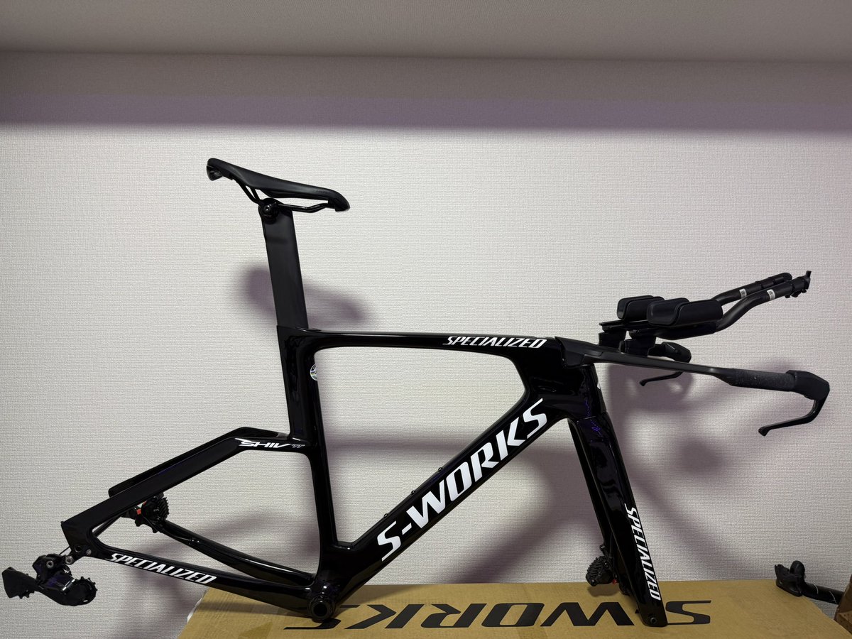 7Fe1j0's tweet photo. SPECIALIZED S-WORKS SHIV TT XS
半完成車 60万(送別)

新車購入から1ヶ月程です。走行距離1000キロ未満

純正付属品全て揃っています。

充電器、スプロケット(11-34)、チェーン(長さフロント60T分)つけます。

 #ロードバイク物販 タグお借りします。 https://t.co/z7OdjVRlGa