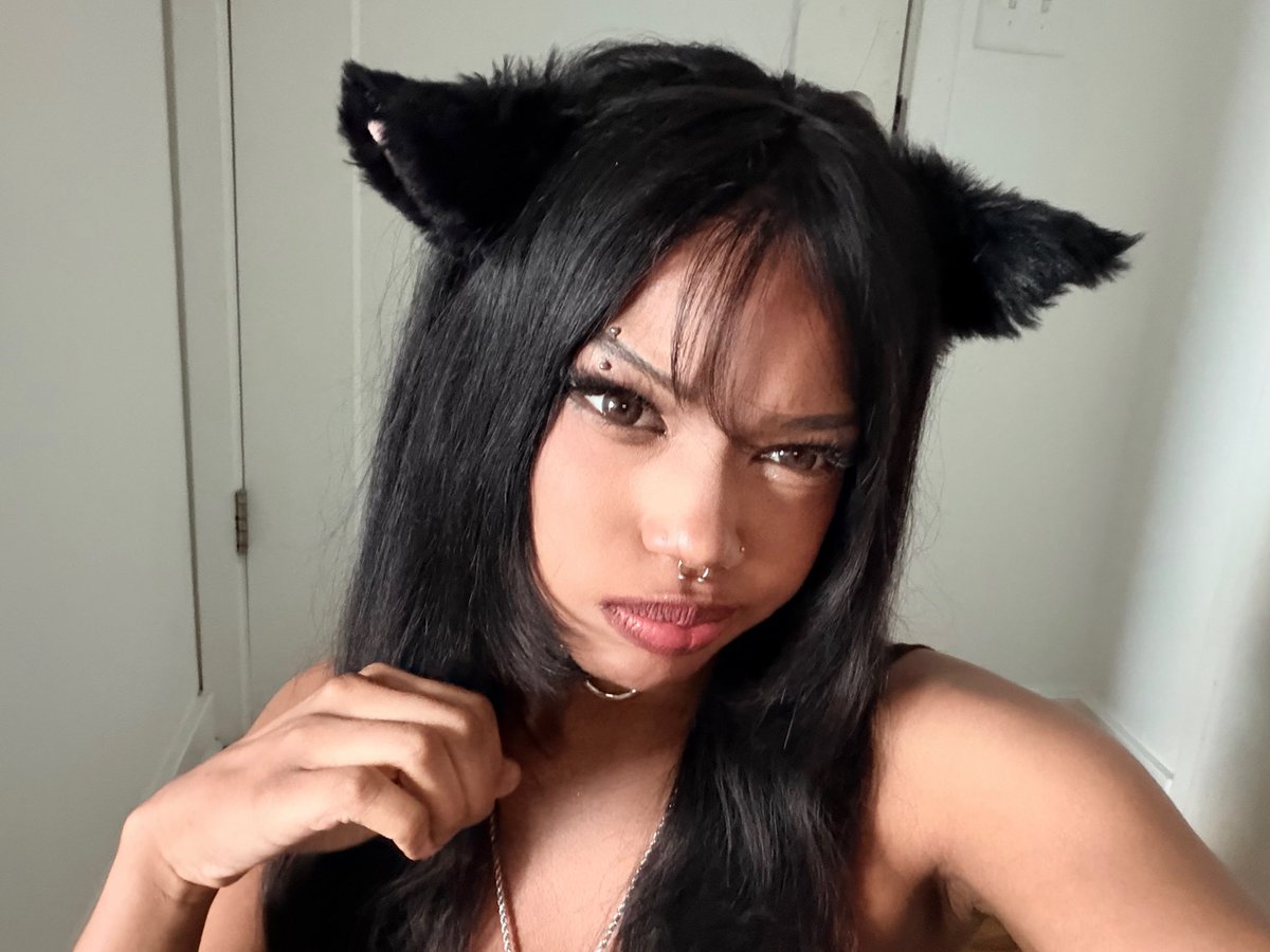 mimipvk's tweet photo. can a pathetic girl like me find someone who will love me for the rest of my life? (´°̥̥̥̥̥̥̥̥ω°̥̥̥̥̥̥̥̥｀) #petplay #nekomimi https://t.co/Ses7PQFHXb