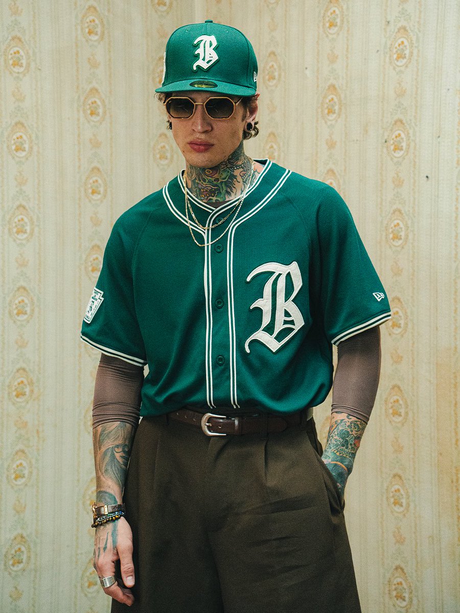 NacimosBravos's tweet photo. LMB Retro x @neweramx 🧢⚾️🦁

El pasado vuelve a tomar forma en el diamante. Inspirada en distintas épocas de la @ligamexbeis , esta colección revive la esencia del juego con una estética que mezcla historia, carácter y estilo dentro y fuera del campo. 💥

#NewEraMéxico https://t.co/yo0kFnGQfV