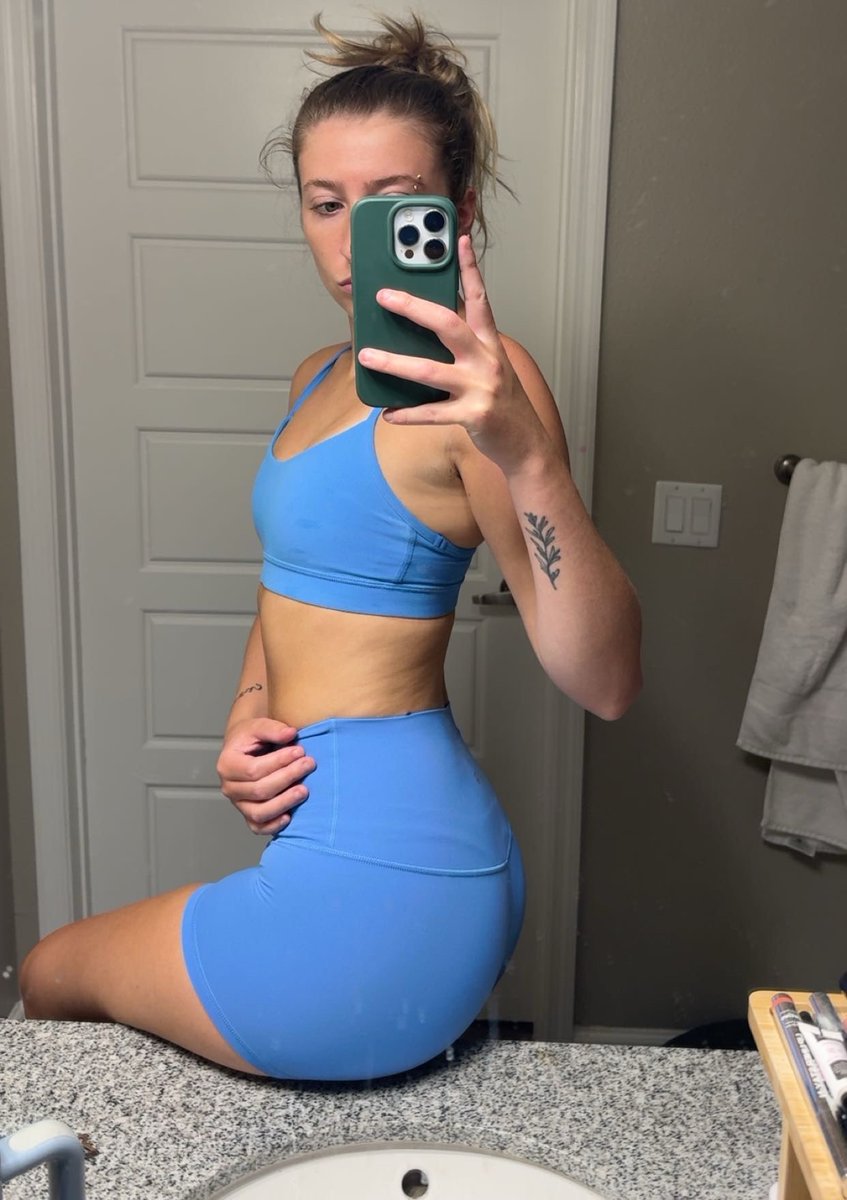 Goddessgrace47's tweet photo. Your favorite gym brat https://t.co/m0Wpk7n6ca