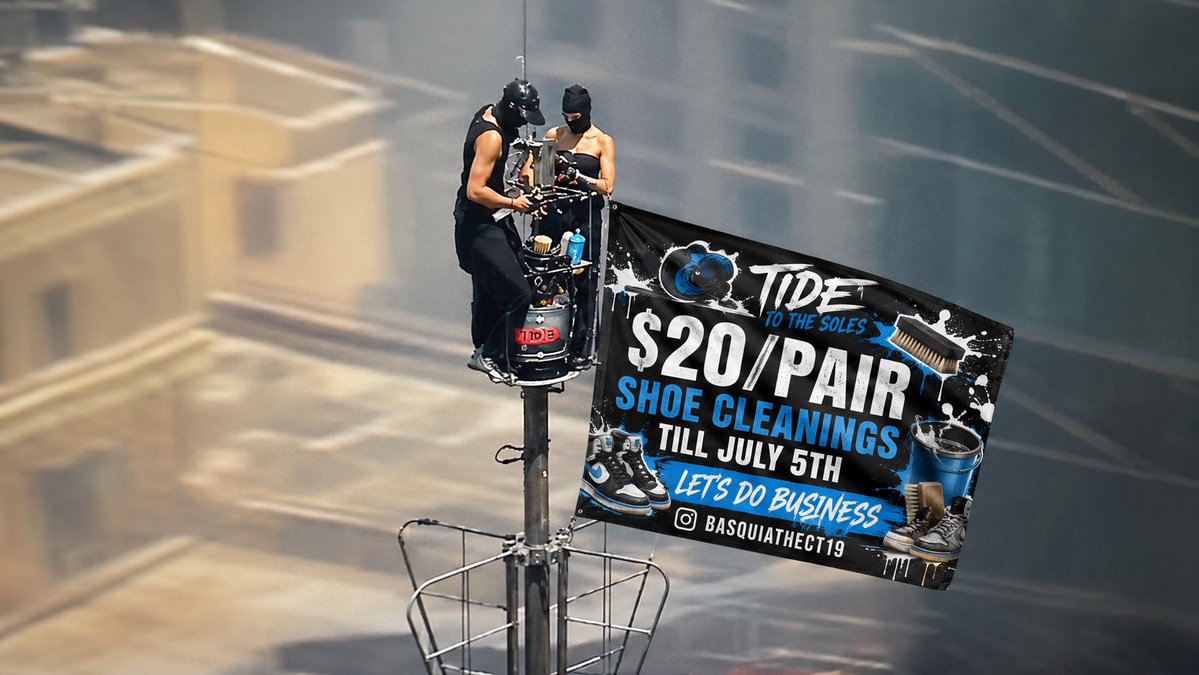 HectEsco19's tweet photo. They got the memo all the way on the Empire State Building 😮‍💨🔥🔥🔥 

$20 shoe cleaning till July 5th https://t.co/rlBEatDSr5