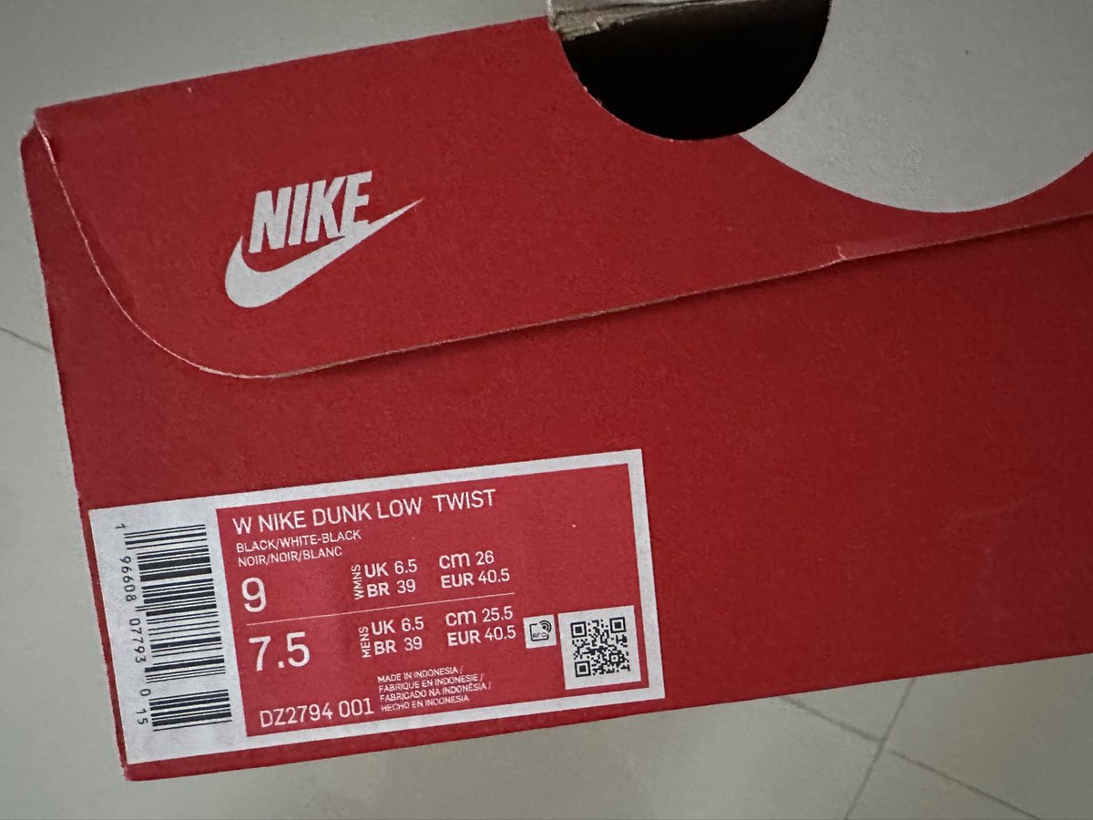 yourzase's tweet photo. รองเท้าก็มีน้าซื่อจากช้อปเองเลยแท้ 10000%
Nike Dunk Low Twist Panda🐼
size : 40.5 มีใบเสร็จ ใหม่มาก ใส่ไป 2 ครั้ง
⭐️ 2000฿ (from 4,300) มีกล่องให้ค่ะ
#nike #nikeมือสอง #รองเท้ามือสอง #เสื้อผ้ามือสอง #ส่งต่อเสื้อผ้ามือสอง #โล๊ะตู้ #ส่งต่อเสื้อผ้า #ส่งต่อ #usedlikenew https://t.co/W8iPElTK5Q