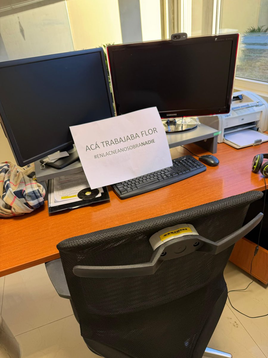 norabar's tweet photo. #Cientificidio 
Postales de @CNEA_Arg 🤦‍♀️👇 https://t.co/7yvq2U64If