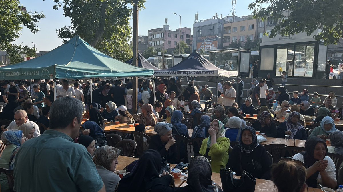 AhmetCabukel's tweet photo. Kahramanmaraş terziler ve Konfeksiyoncular esnaf ve Sanatkarlar odası başkanı Mustafa Çiçek başkanımızın organize ettiği aşure programına katıldık

Emeği geçen herkese çok teşekkür ediyoruz. Rabbim birliğimizi daim etsin https://t.co/7VqJUztAwG