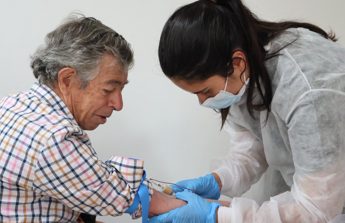 SanidadMilCo's tweet photo. Haz clic: https://t.co/yueWNDBxxr
🩺💉 @Ejercito_Disan y CREMIL fortalecen la salud del personal en uso de buen retiro con jornadas de prevención, vacunación y detección temprana. Cuidar la salud hoy es calidad de vida mañana. 

#SaludPreventiva #DISAN #CREMIL https://t.co/xBlI931gfK