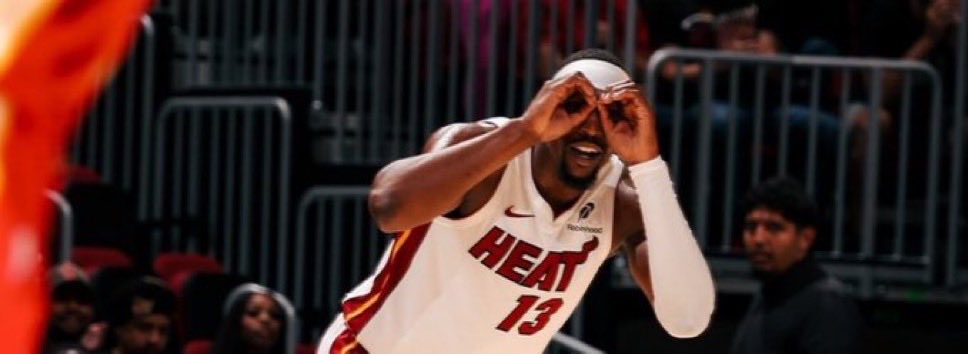 Rudy22571833's tweet photo. Talm bout “I need help”. Nah. WE NEED HELP hiding yo weak ass on defense https://t.co/LZOSABhML7