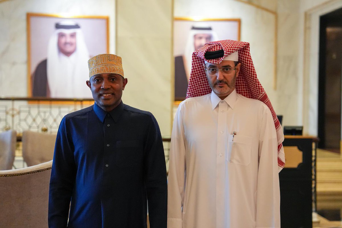 al_liwaaQT's tweet photo. 🔸#لقاء_اللواء مع وزير الشؤون الخارجية والتعاون الدولي في #جمهورية_القمر المتحدة : دولة #قطر نموذج يحتذى به في العالم.
https://t.co/oj3UelII5j
#اللواء | #قطر🇶🇦 https://t.co/6kWbufVnEy