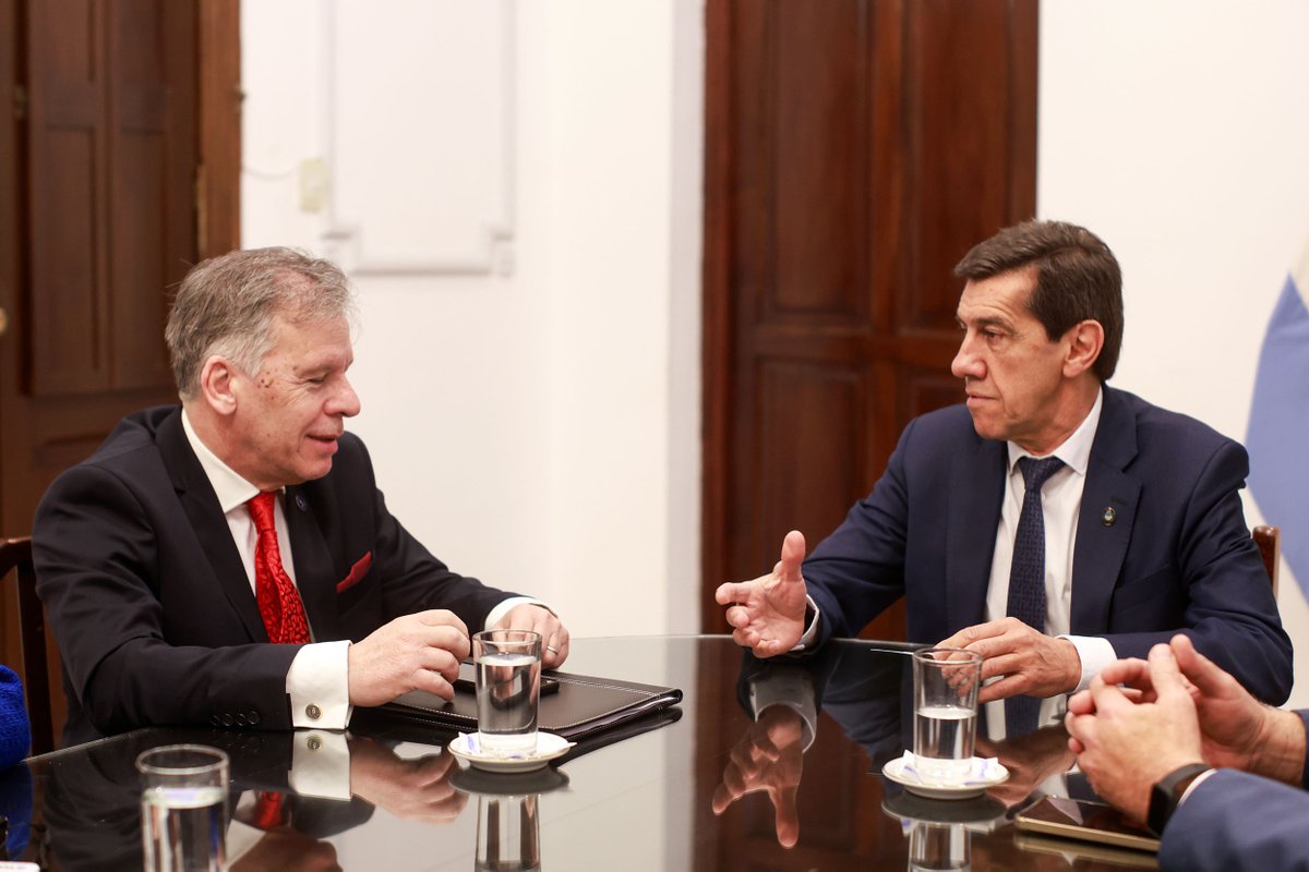 sigenarg's tweet photo. Carlos Sadir, gobernador de Jujuy, recibió a Alejandro Díaz, titular de SIGEN, para avanzar en el fortalecimiento del control interno en la provincia. https://t.co/MsZtNkqZtz