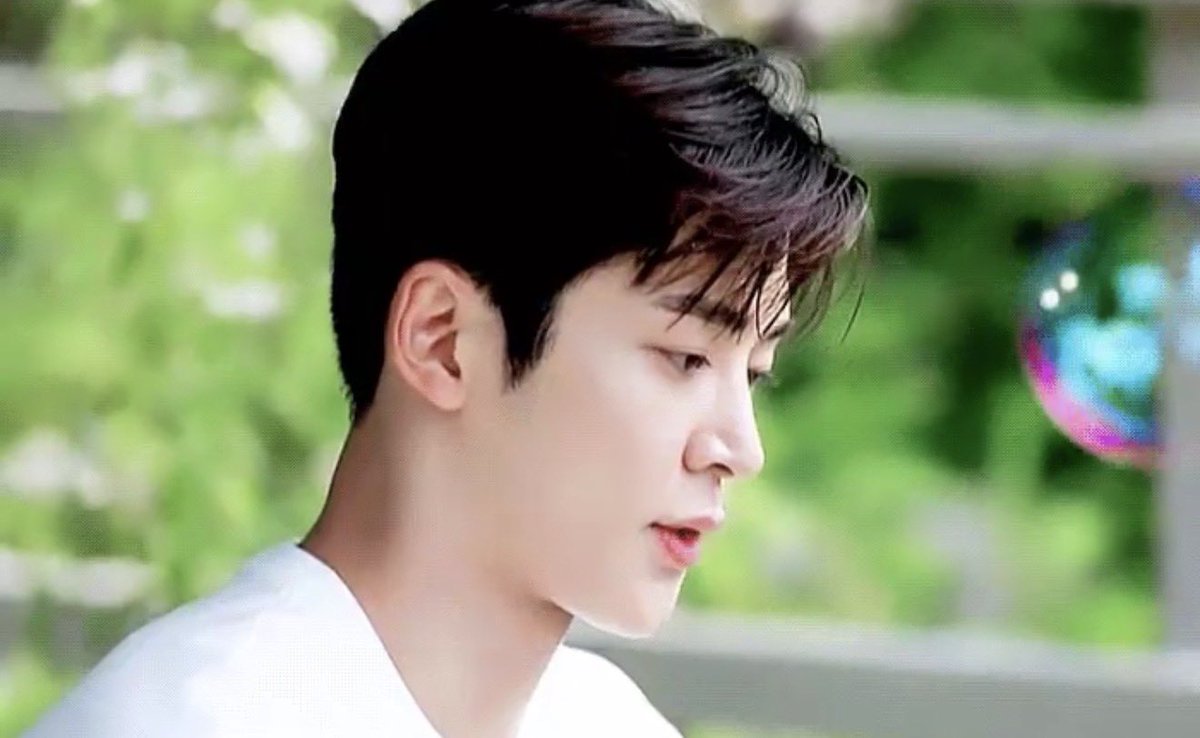 dolgolaeui's tweet photo. Rowoon #kimseokwoo #Rowoon #roming #extraordinaryyou #tomorrow #destinedwithyou #shewouldneverknow #themurkystream #TheKingsAffection #SF9 #로운 #김로운 #에스에프나인 #김석우 #ロウン You can also follow Rowoon’s IG account - ewsbdi (look for blue check mark) https://t.co/lu5LmNhpVK