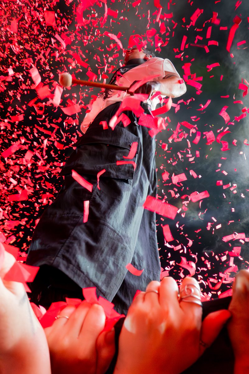 dunsjocals's tweet photo. Brought my camera to LPE and captured what it feels to hold Tyler during trees https://t.co/7uEJ64bKQj