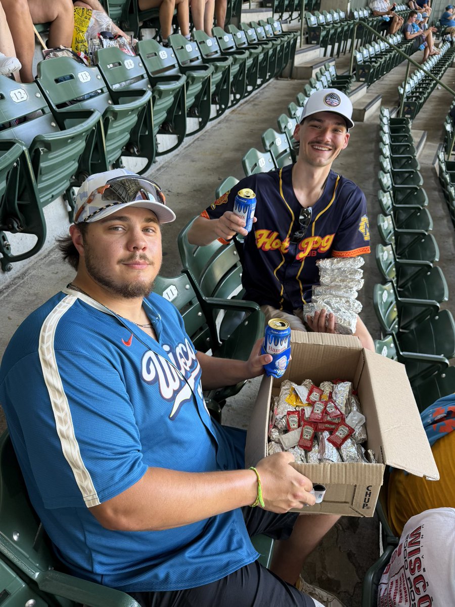 BlakeWeiner's tweet photo. DOG SPREAD + I GOT A WHOLE BOX OF DOGS IN ME ON DOLLAR HOT DOG DAY @YungGiamatti @blake_mayr https://t.co/Suj30pxqNI
