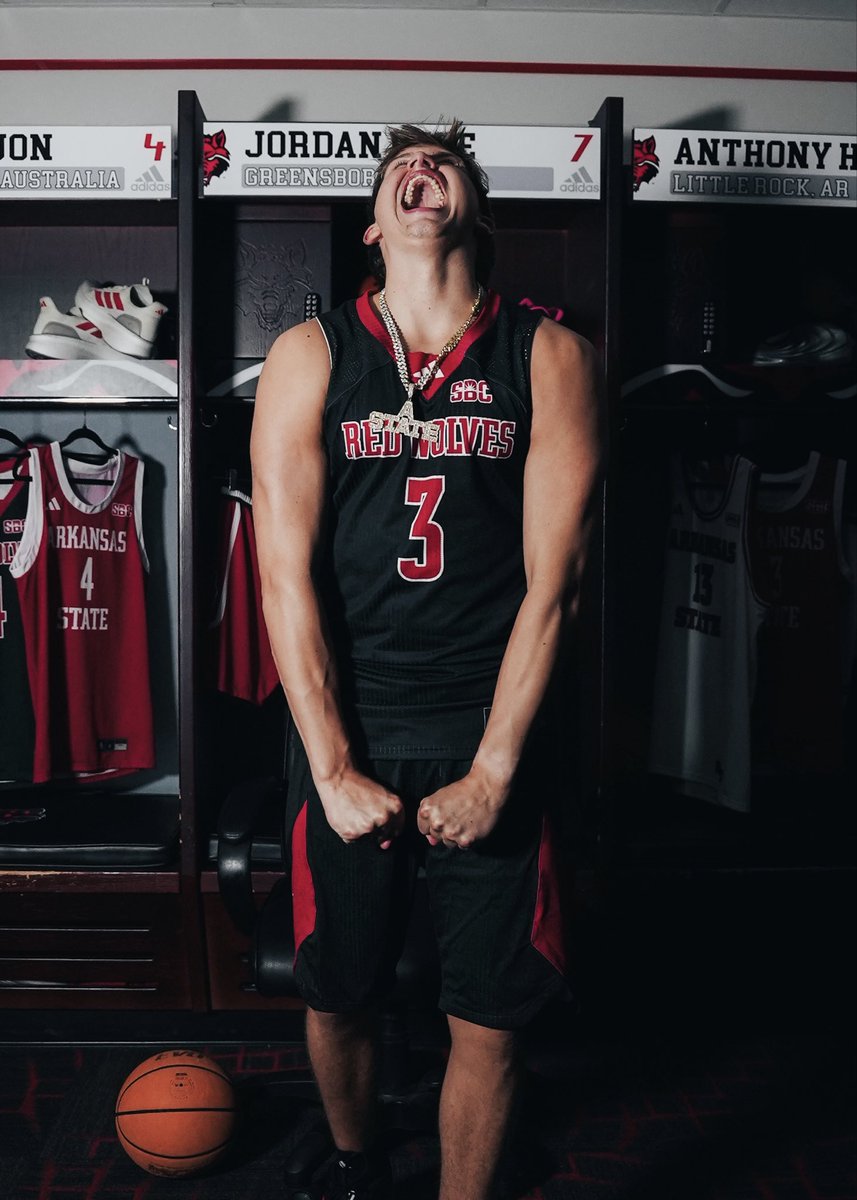 Nate3Lyon's tweet photo. Go Red Wolves? 🐺 Great official visit to   @AStateMB Thanks to @RyanPannone and @Jordan_Fair for having me out

#WolvesUp https://t.co/owsBClmKO6