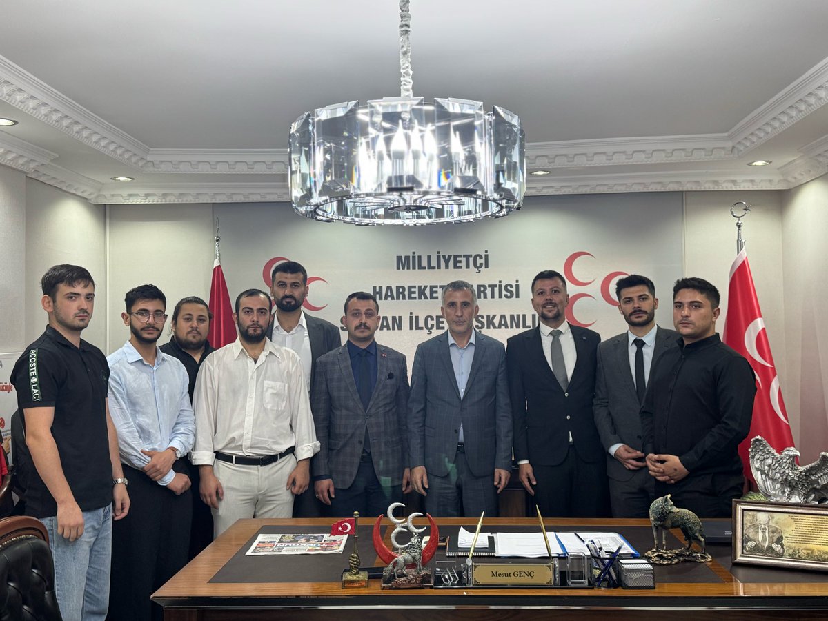 mhpsincan06's tweet photo. Kıymetli misafirimiz Sn. Ercan Aydın Tuncer ve beraberindeki misafirlerimiz, İlçe Başkanımız Sayın Mesut Genç’i ziyaret ettiler. Nazik ziyaretleri , hoş sohbetleri ve kıymetli hediyeleri dolayısıyla kendilerine teşekkür ederiz. https://t.co/pLMZg49V2Z