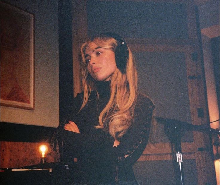 acervysabrina's tweet photo. 🚨ADEUS ERA MBF! Sabrina Carpenter acaba de anunciar em suas redes sociais que está produzindo seu 8 álbum! https://t.co/UsowGKBQpM
