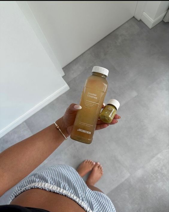 nyliava's tweet photo. beautiful girls take care of their mind,body, and soul.
take care of your body.🌱🍵 https://t.co/OMzQ6yccml