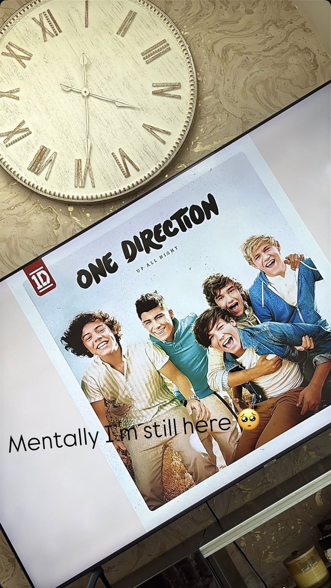 SafaaMalik_03's tweet photo. Miss you the guys 🥺directioner forever 🤍my childhood full of amazing memories with their beautiful songs. Love you guys ❤️
#onedirection #1dfamily https://t.co/RYFyTJf6Cg
