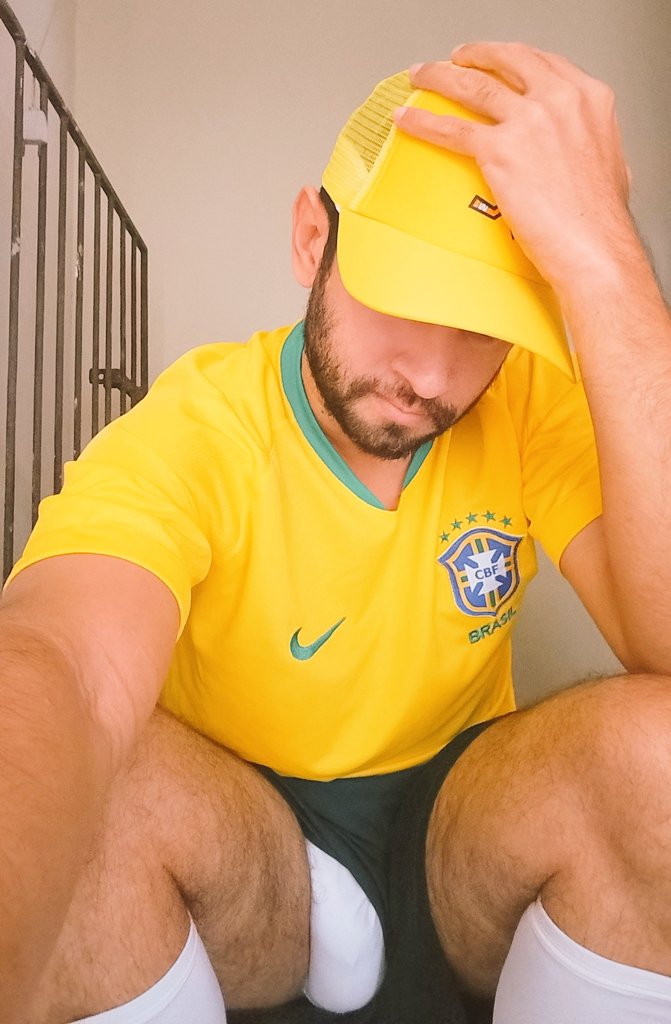 crixcoxt's tweet photo. Preparado pra torcer
#cuepa #bolas #worldcup #seleção #brasil #torcida https://t.co/EAjJNe64bE