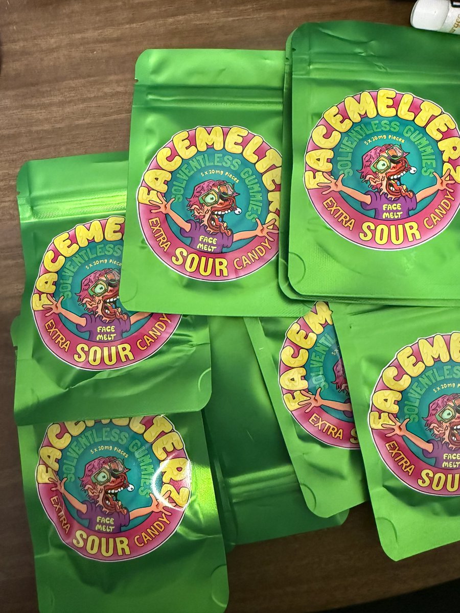 therealhtp503's tweet photo. All Orders Today Will Come With A FREE Pack Of Sour Rosin Gummies &amp; A FREE .5g Of 90u Rosin ❤️👀

Order Online Now https://t.co/AbdaKfnzYS 

Please Repost So Everyone Gets An Opportunity 🐳🔥 https://t.co/0waN3Xx8xM