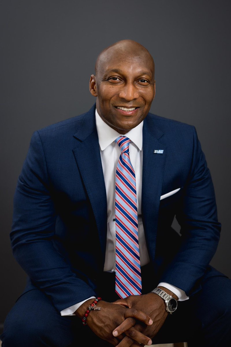 TheSIAC's tweet photo. The Johnson C. Smith University Board of Trustees announced its appointments for the 2026-2027 Academic Year, naming SIAC Commissioner Anthony Holloman, Ed.D., as a newly elected member.

Holloman is a JCSU alumnus, class of 1992, and a 2024 Johnson C. Smith Athletics Hall of Fame inductee. He brings decades of experience in collegiate athletics, student development and higher education leadership.

Holloman's expertise will help strengthen the University’s continued commitment to academic and athletic excellence.

#SIAC | #LeadersRiseHere