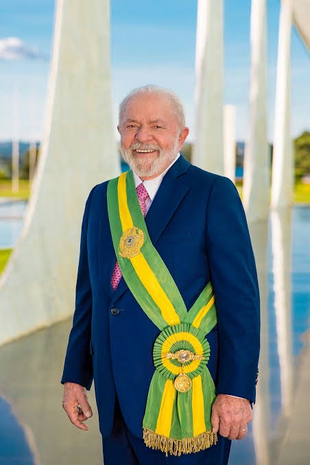pedrorousseff's tweet photo. 🚨ABSURDO! Flávio Bolsonaro PEDIU para que Trump deixe o TARIFAÇO para DEPOIS DAS ELEIÇÕES, pois ficou com medo de ajudar na vitória de Lula!

O Rachadinha só pensa no próprio umbigo e não se importa com o trabalhador!

FLÁVIO TRAIDOR DA PÁTRIA! 🤦‍♂️🇧🇷 https://t.co/OZZjd7ezea