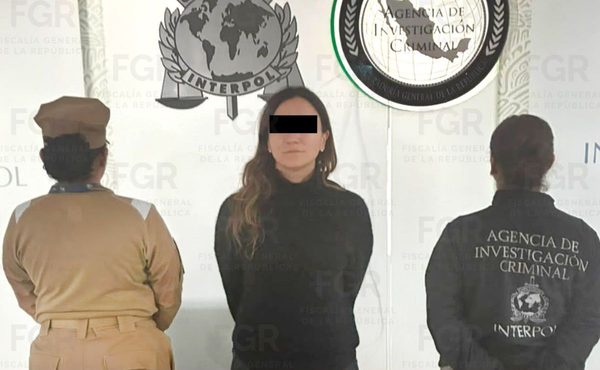 enfoqueinforma's tweet photo. #Nacional 📌 Gilda Susana Lozoya, hermana de Emilio Lozoya, fue detenida por el caso Agronitrogenados. La Fiscalía General de la República (FGR) cumplimentó la detención en las inmediaciones del Aeropuerto Internacional de la Ciudad de México (AICM) https://t.co/AHkbysOkzn
