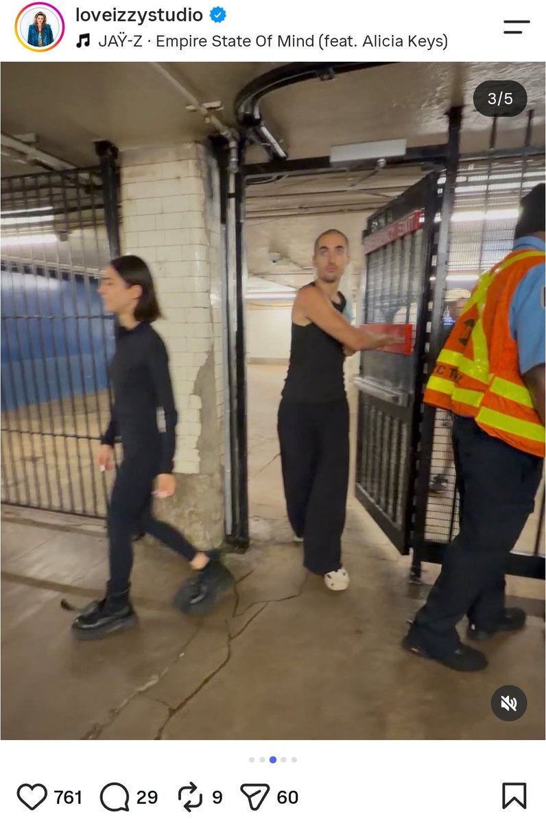 JayShams's tweet photo. That couple that scaled the Empire State Building were arrested and then immediately skipped the subway fare after they were released from custody https://t.co/HYRlQk9y7Q