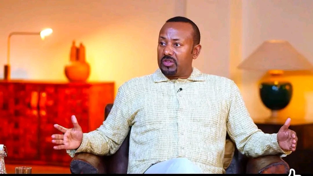 WerkuAbay's tweet photo. "ፖለቲካ ላይመች ይችላል ፥ ግለሰብ ላይመች ይችላል ፤ ሀገር ግን ሀገር ናት። የሀገርን ገፅታ ፥ የሀገርን መልክ በሚያበላሽ መንገድ አንሂድ፤ እንሰልጥን እንንቃ‼️" -ጠ/ሚ ዐቢይ አሕመድ (ዶ/ር) https://t.co/CV0OlD82Mh