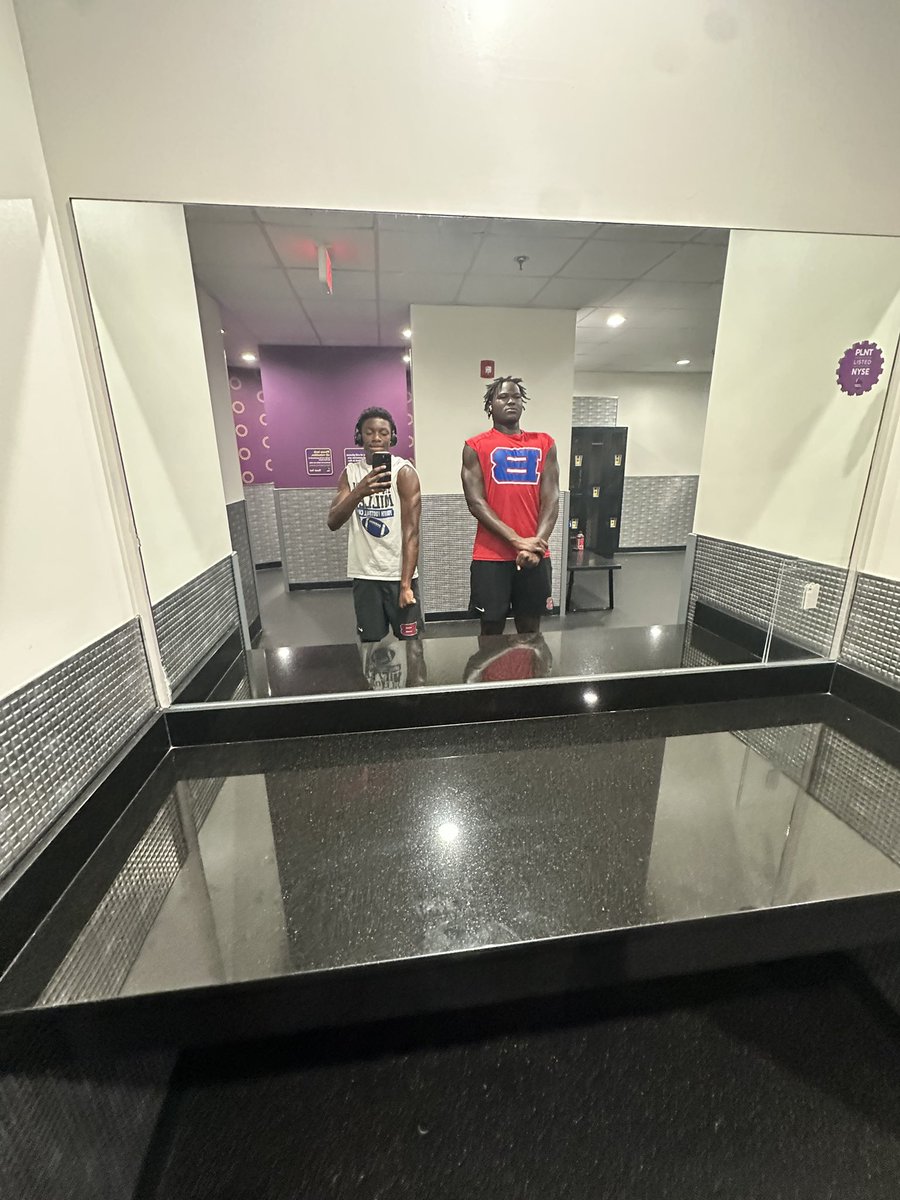 Karriyanstrong's tweet photo. Dead period doesn’t mean the work stops @eliturner2029 @_CoachMAC1 @ChadSimmons_ @CSmithScout @Memphis_MBB @coachbowdenBHS @Bartlett_FB @Rivals @PrepRedzoneTN @247recruiting https://t.co/IYqakHmgOf