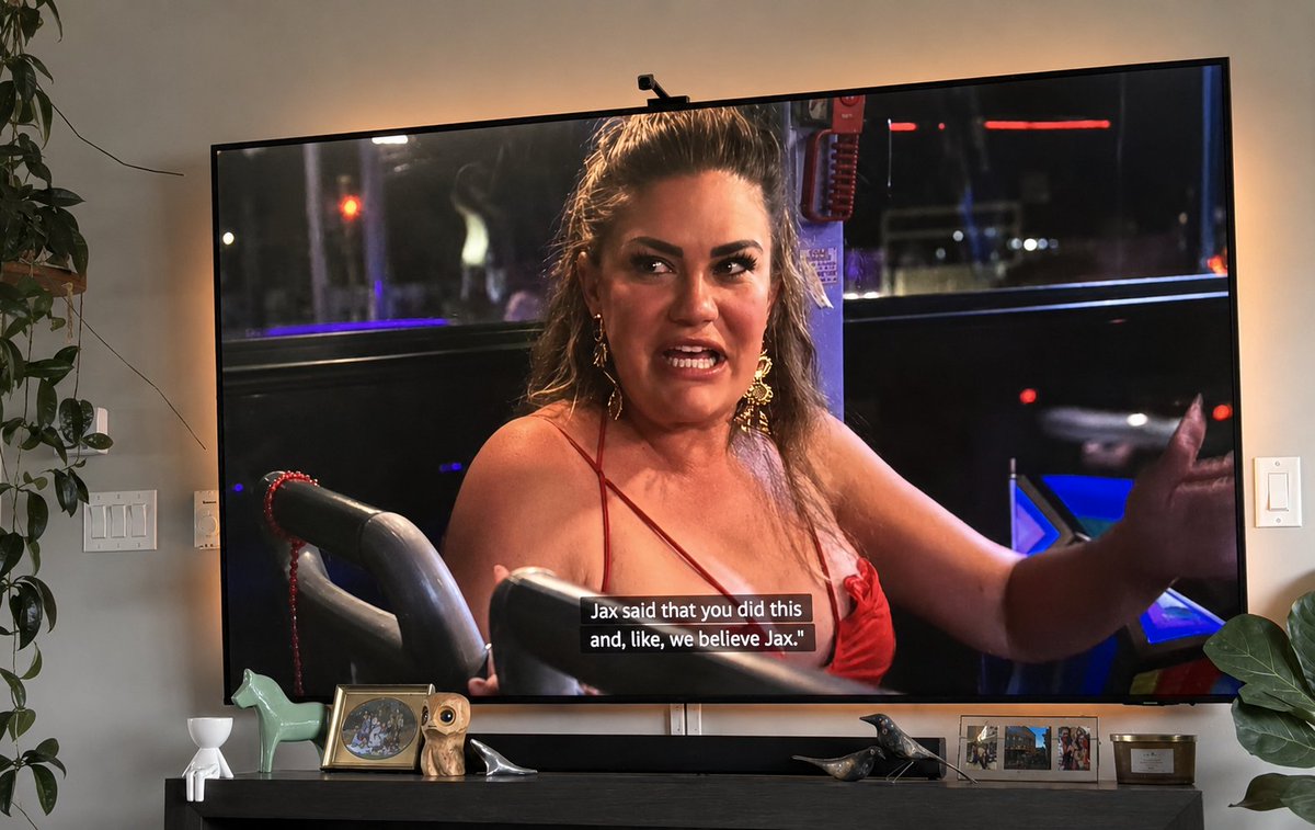 RickZhampagne's tweet photo. Brittany was deeply offended that someone called her a messy drunk...

Then immediately got sloshed, slurring words and spent the rest of the night proving their point 💀🍸

Also... Jesse did NOT owe her another damn apology!

#TheValley 🍿