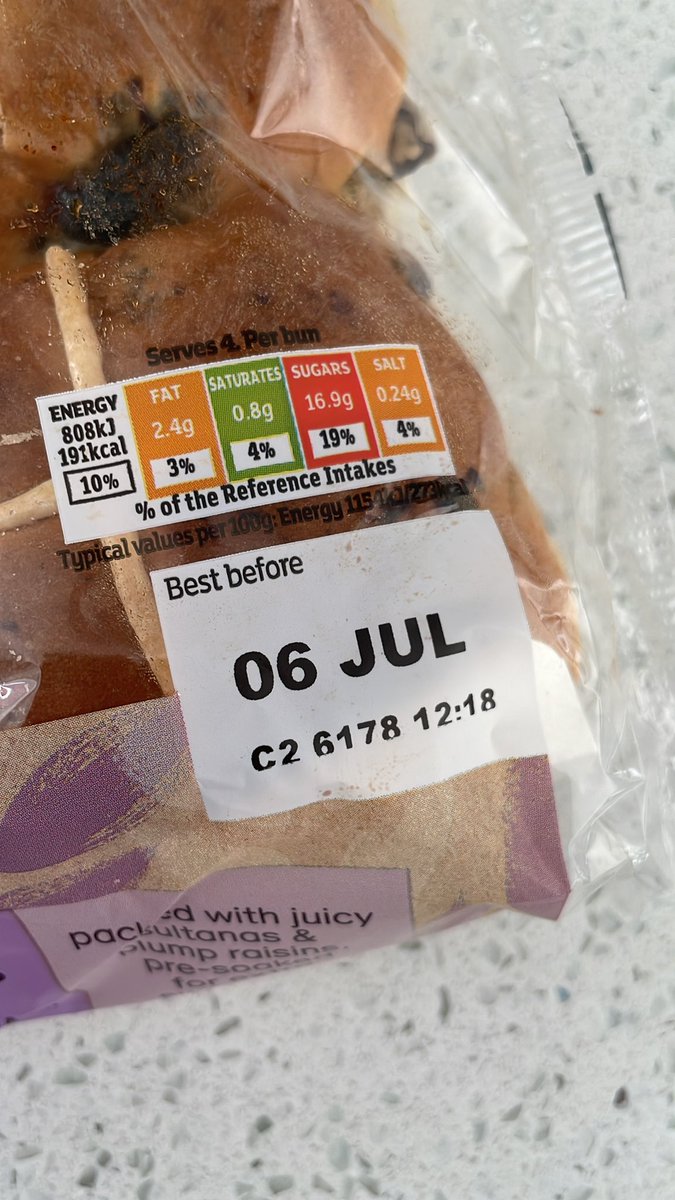 justinpbadger's tweet photo. @sainsburys hello, would it be possible to get a refund on these hot cross buns. They were brought on Monday online, but are over baked and dry. Thank you https://t.co/3IuXKTQM5A