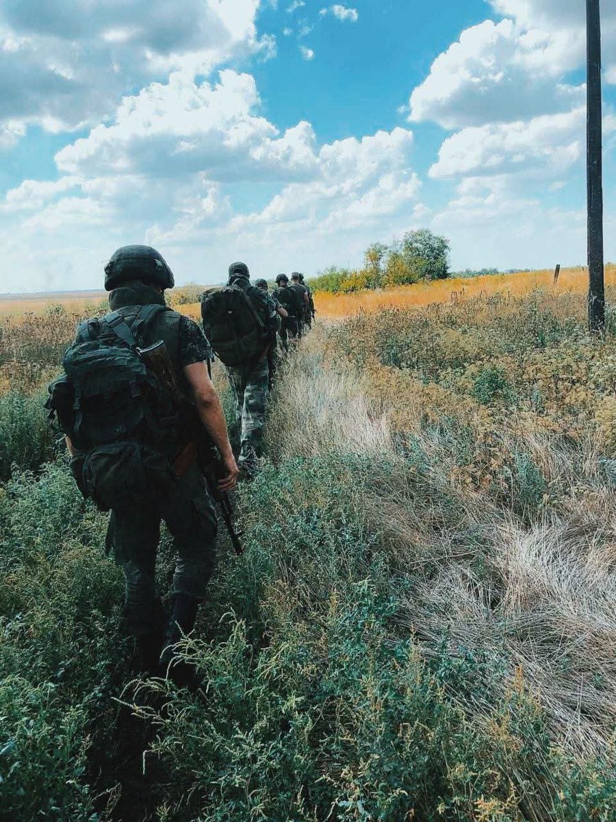 Zapadnoyy's tweet photo. Современные богатыри https://t.co/7YFj48SGyh