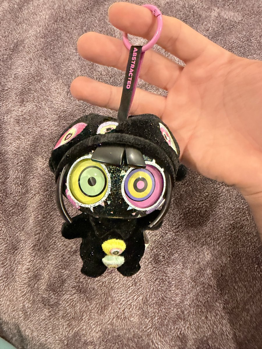 KaiAkumaVT's tweet photo. No way guys!!! I just stopped into my local hot topic just for fun and no way I actually pulled the Abstracted Pomni Labubu!!! #TADC #Pomni #theamazingdidgitalcircus https://t.co/61qfz6nGZd