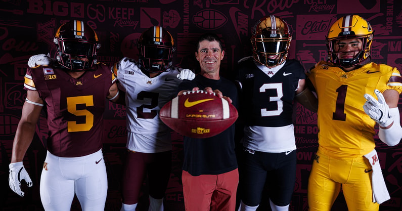 MinnesotaOn3's tweet photo. In January of 2024, Moorhead head coach Kevin Feeney gave 4 names of freshman to remember to then Gophers DC Corey Hetherman. 

Jett Feeney
Taye Reich
David Mack
Zac Walker. 

Now, 2.5 years later, all 4 are future Gophers. 

@AllenTrieu with more: https://t.co/cKgkXjthDa https://t.co/vjSz4Sw4jc