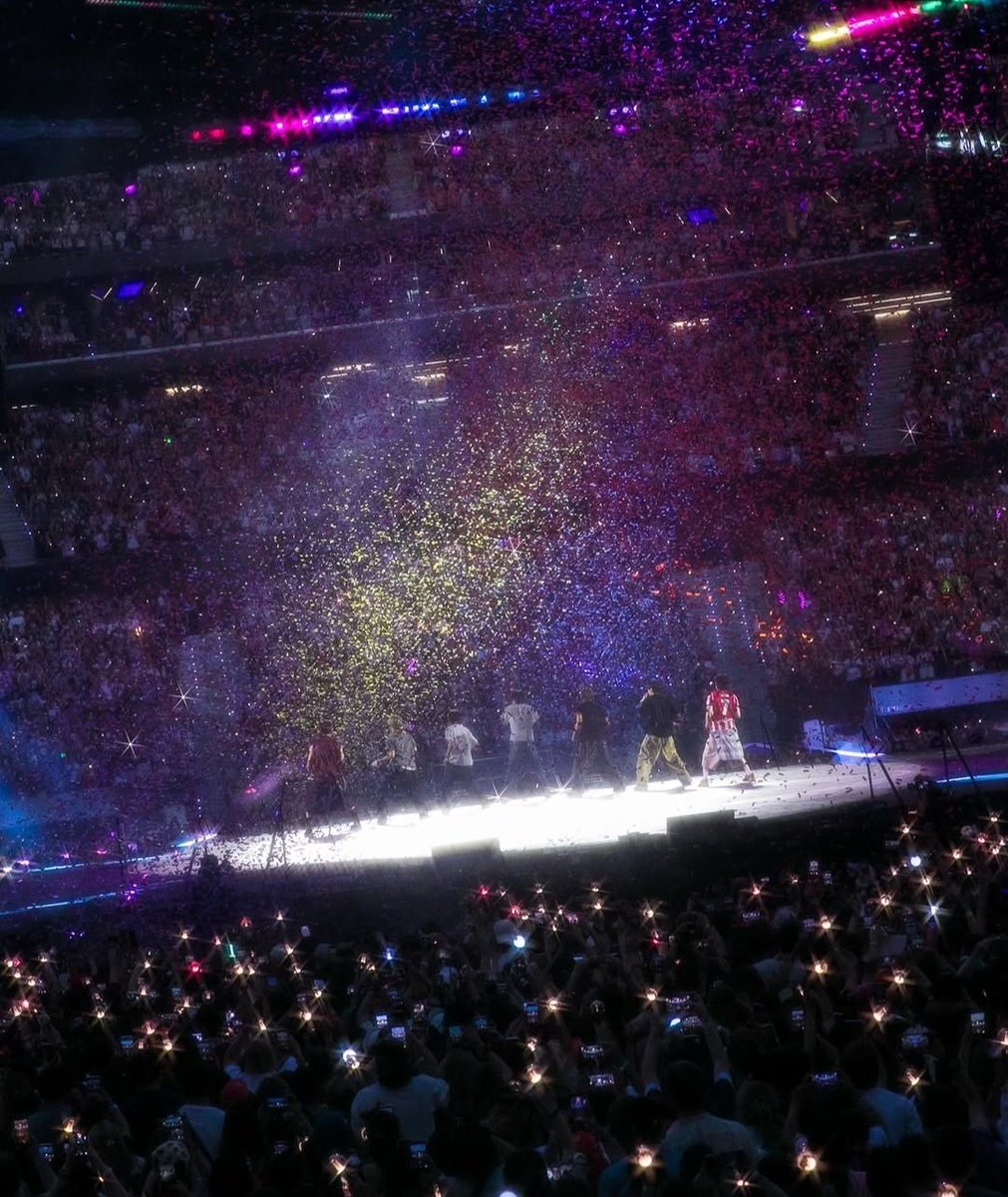 PurpleOceanCo's tweet photo. 🎶 | CANCIONES SORPRESA

Estas han sido las canciones sorpresa interpretadas durante el #BTS_WORLDTOUR_ARIRANG hasta el momento:

📍 Bruselas, Bélgica 🇧🇪
Día 1: Tomorrow & Boy With Luv
Día 2: ON & For Youth

📍 Madrid, España 🇪🇸
Día 1: Airplane Pt.2 & Outro: Wings
Día 2: Mikrokosmos & Best Of Me

📍 Busan, Corea del Sur 🇰🇷
Día 1: Paldogangsan, Ma City & One More Night
Día 2: Dimple, DDAENG, Magic Shop & One More Night

📍 Las Vegas, Estados Unidos 🇺🇸
Día 1: Permission To Dance & Go Go
Día 2: Black Swan & Spine Breaker
Día 3: Anpanman & Attack on Bangtan
Día 4: Boyz With Fun & Danger

📍 Stanford, Estados Unidos 🇺🇸
Día 1: N.O & Anpanman
Día 2: Dope & Blood Sweat & Tears
Día 3: I Need U & No More Dream

📍 Ciudad de México, México 🇲🇽
Día 1: Boy in Luv & So What
Día 2: We Are Bulletproof Pt.2 & Just One Day
Día 3: Airplane Pt.2 & Spring Day

📍 El Paso, Estados Unidos 🇺🇸
Día 1: ON & Outro: Wings
Día 2: Dionysus & Best Of Me

📍 Tampa, Estados Unidos 🇺🇸
Día 1: Permission To Dance & Magic Shop
Día 2: Boy With Luv & Pied Piper
Día 3: Life Goes On & Baepsae (Silver Spoon)

📍 Tokio, Japón 🇯🇵
Día 1: Save Me & Crystal Snow
Día 2: Dope & For You

📍 Goyang, Corea del Sur 🇰🇷
Día 1: Mikrokosmos & I Need U
Día 2: Take Two & DNA
Día 3: Spring Day & Run

¿Cuál ha sido tu combinación favorita hasta ahora?