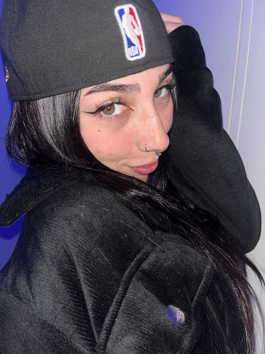 JamesBomb112627's tweet photo. I’m bored… who’s gonna fix that? 😈 Dm🍑😍

#teenagegirls #teenage #nolimit #somno #nude #hornertoferrari https://t.co/e88k9tHMP4