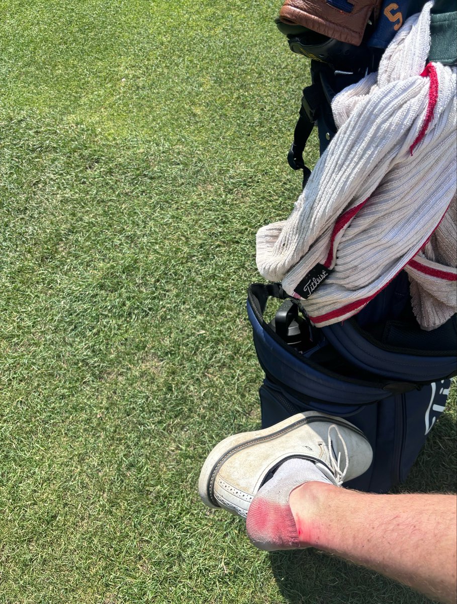 realtyxanders's tweet photo. How bad do you want it white boy? #carryyourbag https://t.co/NfnF1GF07F