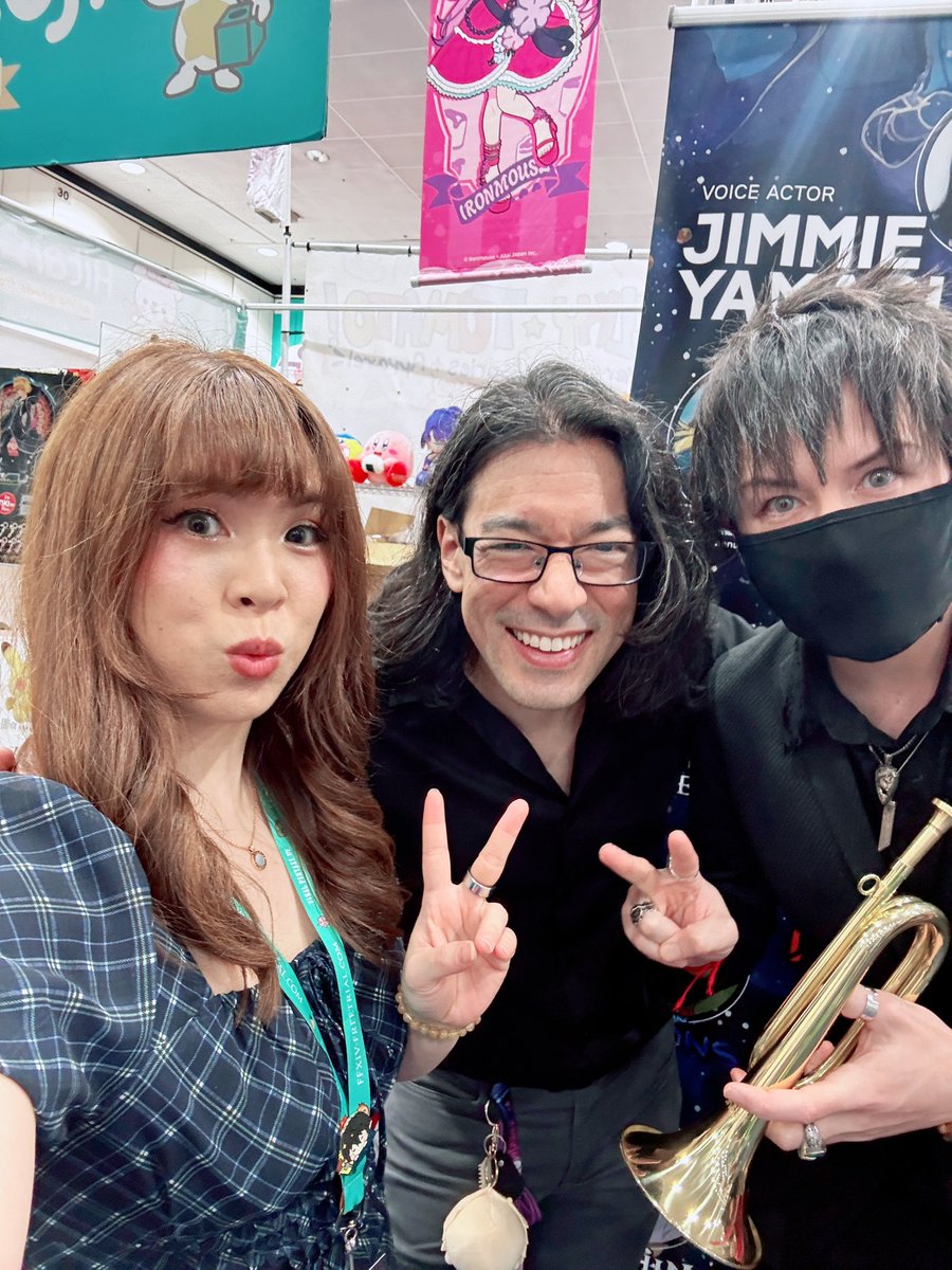 aitaikimochi's tweet photo. The PEAK crew meeting in person finally, and what the heck why is there a trumpet??? 😭 @JimmieYamaguchi @HaradaCH 

Come say hi at the Aitai⭐︎Kuji Booth WH370! 🙌 https://t.co/MF620v0wcx