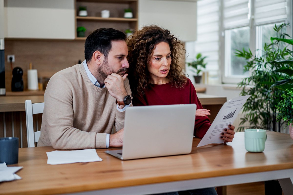 DustinDHall's tweet photo. Seemingly minor 401 (k) decisions today can affect your long-term financial future.

Taking time to review your retirement strategy regularly can help you avoid common pitfalls.

https://t.co/oTGYKsAcF0 https://t.co/fu6PsCSbAE