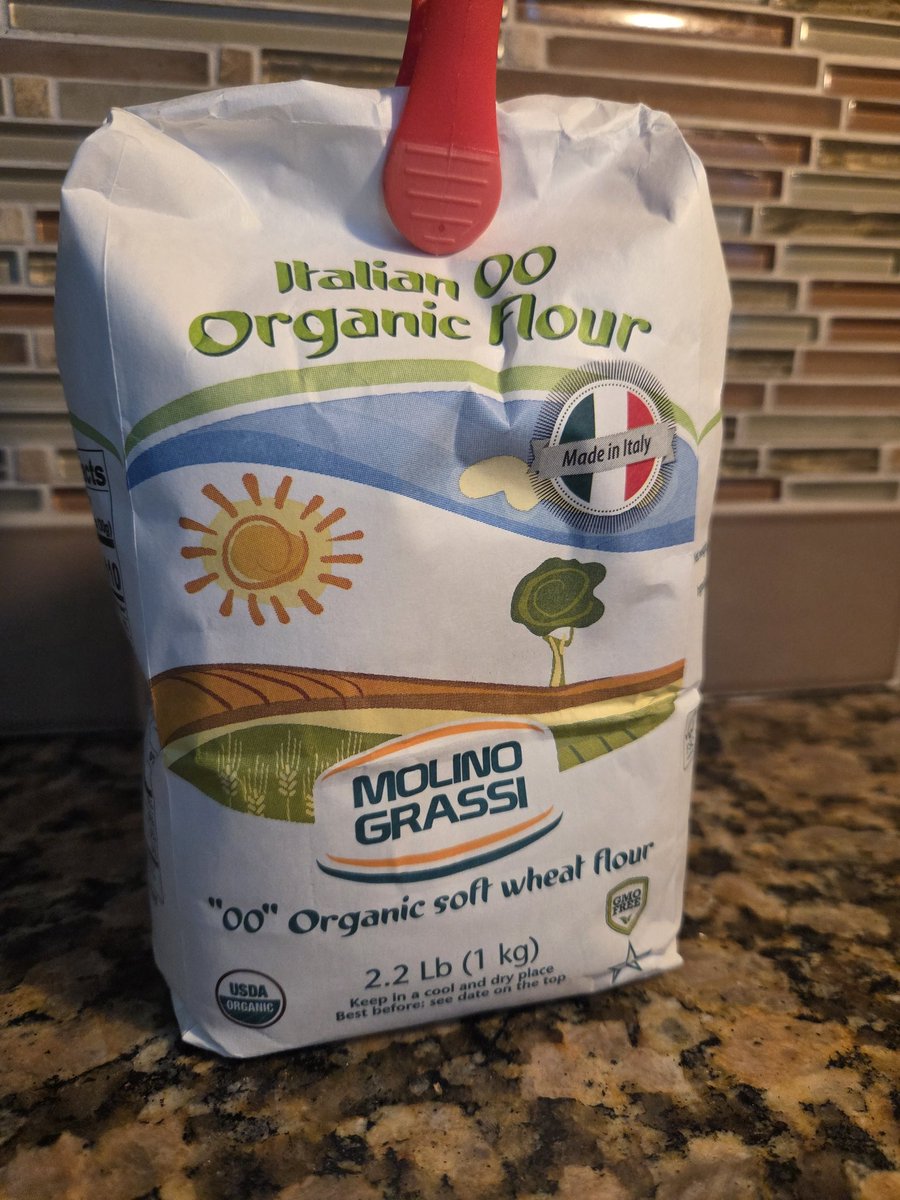 debrafried7's tweet photo. @thefoodbabe @Rfk4POTUS While they're busy trying to figure it out, just buy flour from Italy! 🇮🇹 https://t.co/xbxMRsagfB