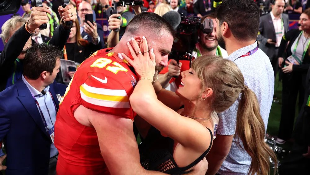 theTSupdates's tweet photo. ‼️| Taylor Swift &amp; Travis Kelce helped feed 3 MILLION people in the city of their wedding, New York. https://t.co/Su2fyqLa8n