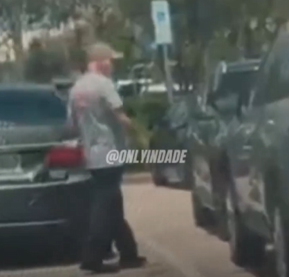 0HOUR1 tweet media
