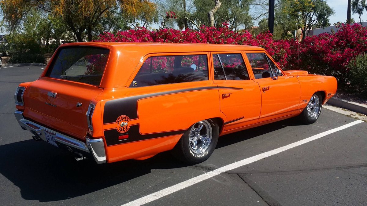 TonyV52265957's tweet photo. 1970 Dodge 440 Coronet Super Bee Wagon ๐บ๐ธ https://t.co/kwHrBh7G61