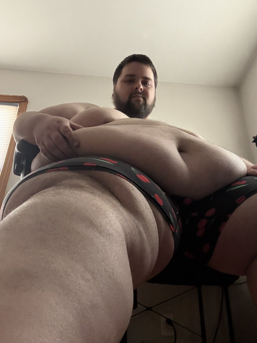 bbdude123's tweet photo. Trying to beat the heat https://t.co/E0QJNop9ed