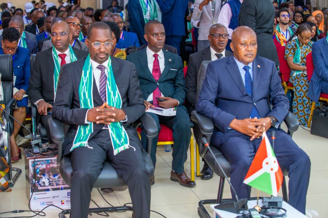 MENRS4's tweet photo. 1/3 Du 02 au 04 Juillet 2026,le Gouvernement du Burundi,  en collaboration avec @_AfricanUnion ,à travers le #MENRS, organise  une Conférence Panafricaine  sur l'Education des filles et des femmes dans les enceintes de l'Hôtel Royal Palace de Bujumbura. https://t.co/T1jA54G2re
