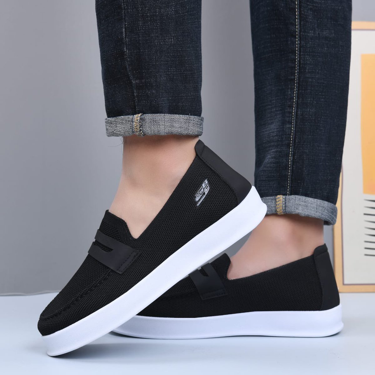 dinero_crocs's tweet photo. + Office sneakers 

🏷️— N22,000

Location Kaduna—worldwide delivery.
WhatsApp: 08063769764 https://t.co/DAyQnige3p