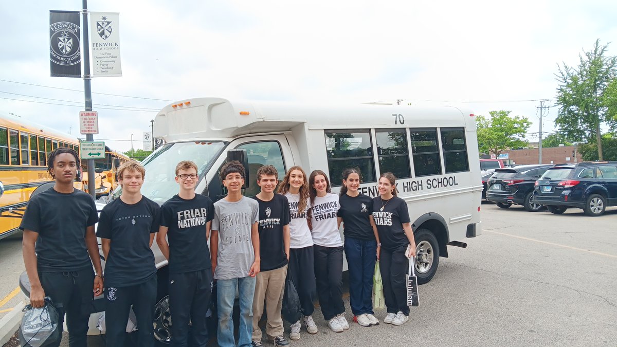 fenwickfriars's tweet photo. Sophomore Service Days 💟 #FenwickFriars are spending part of their summer volunteering at Mission of Our Lady of the Angels, Beyond Hunger and the Hines Hospital campus. 

Our sophomores are doing a great job putting their faith into action through service! https://t.co/ej25U3dj8X