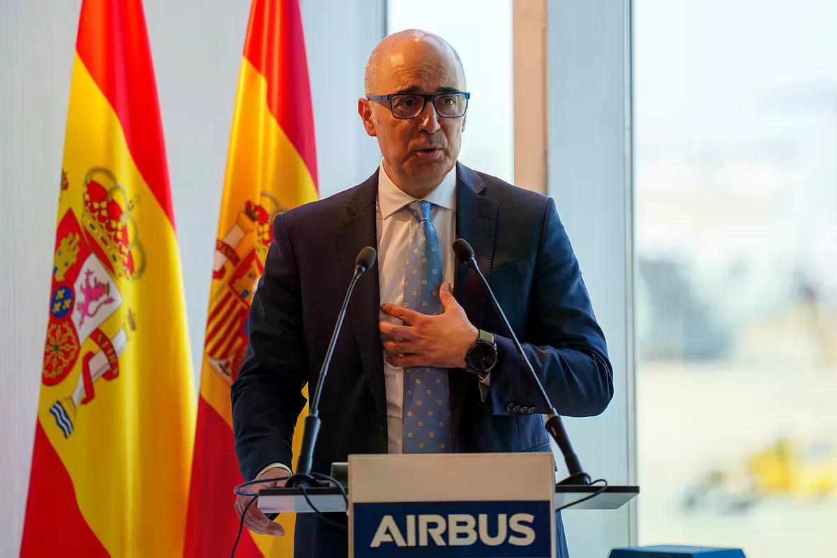 exp_empresas's tweet photo. Airbus España presenta 'Aerospace Academy' para impulsar la formación profesional en la fabricación de aviones https://t.co/8tnxJYOGxJ https://t.co/jnsjAndYl8