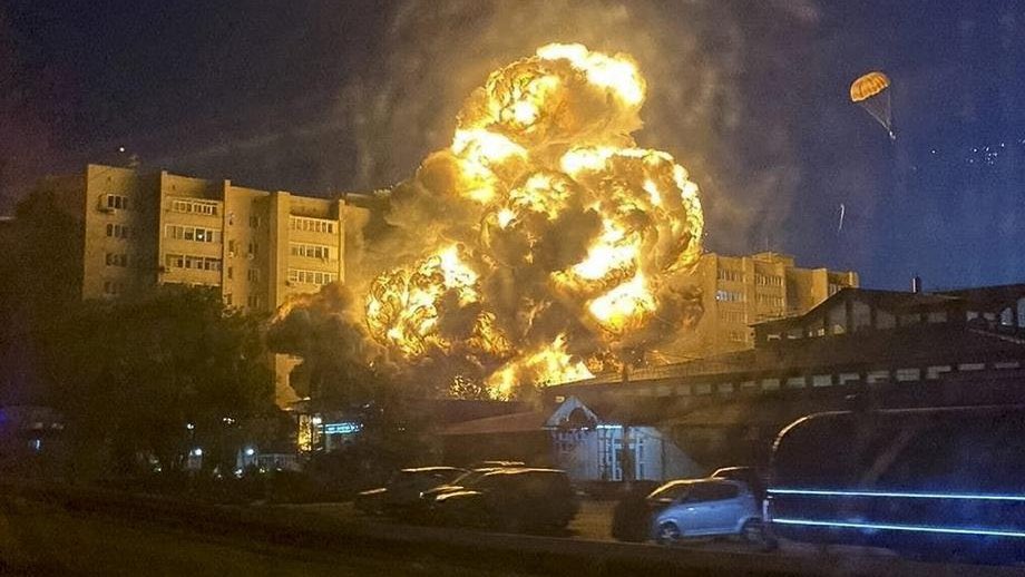 IranArmyStan's tweet photo. Kyiv is feeling what Russia’s capable of! 🔥 https://t.co/90rehVdzfb
